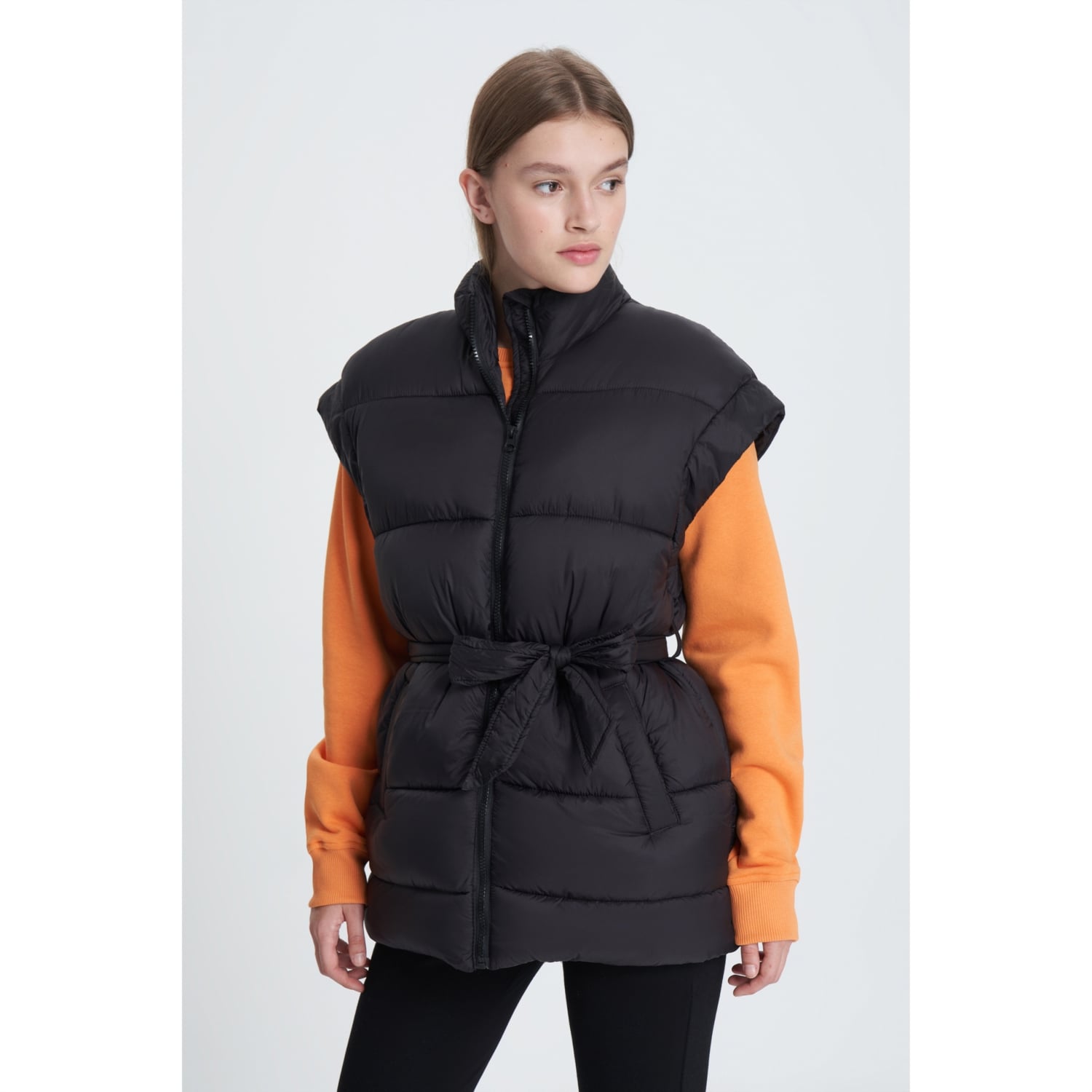 BELİ KUŞAKLI ŞİŞME YELEK