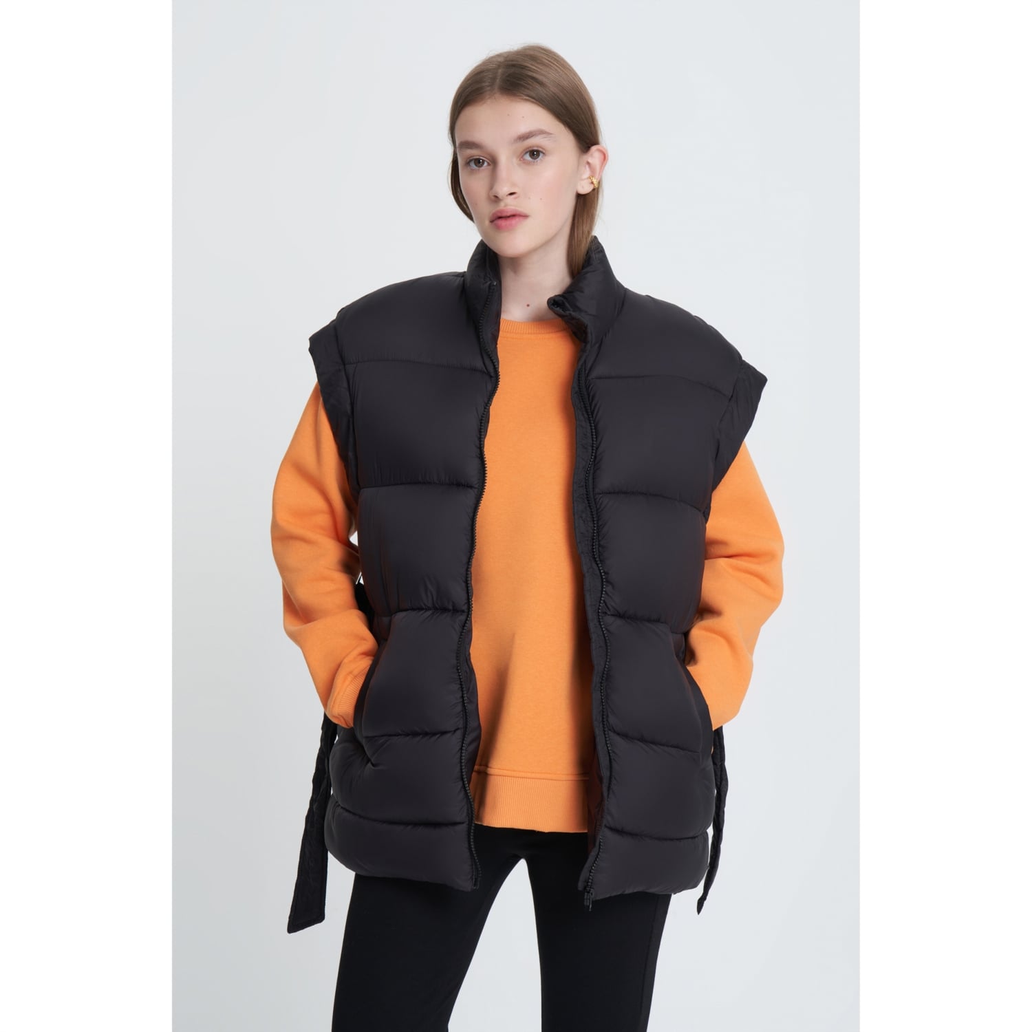 BELİ KUŞAKLI ŞİŞME YELEK