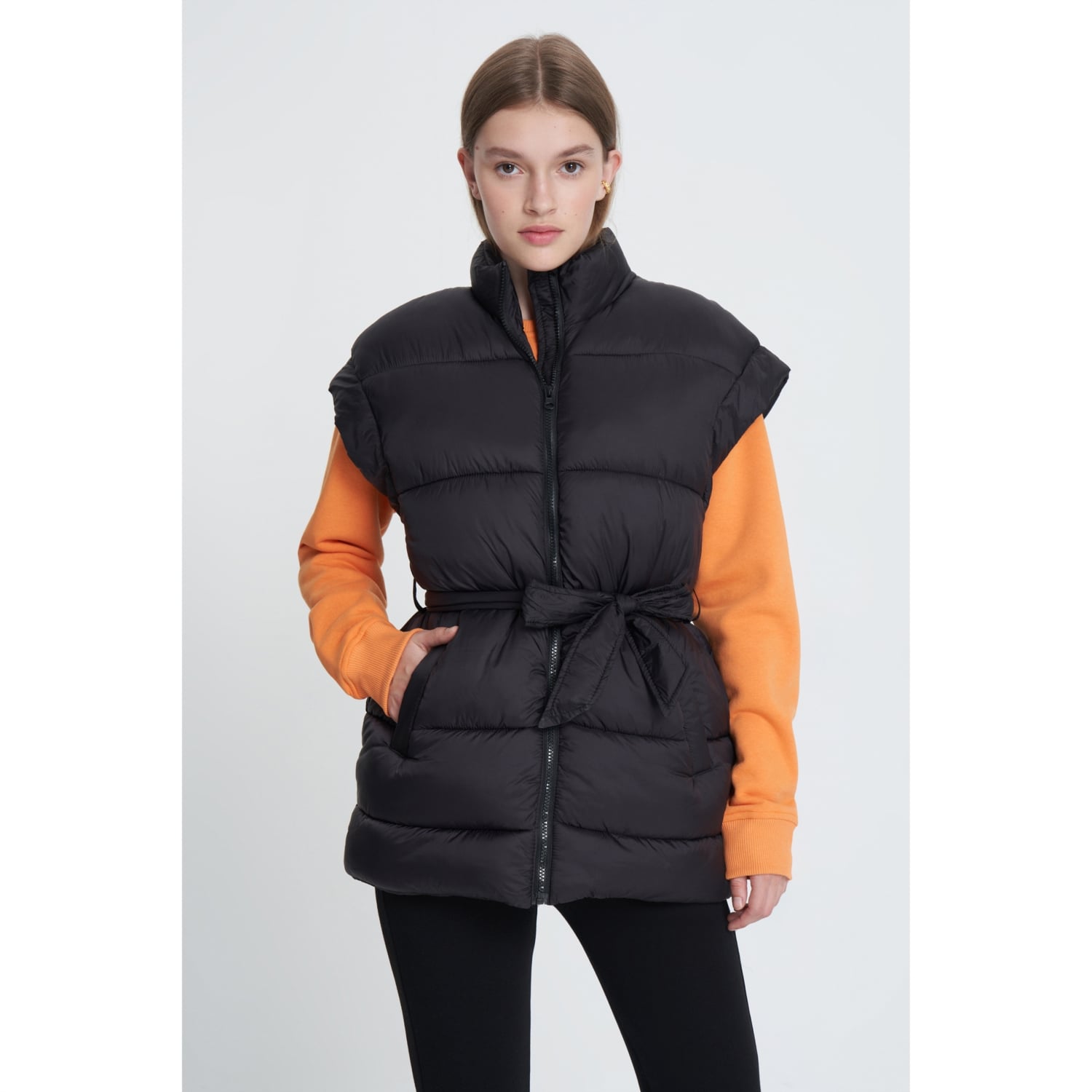 BELİ KUŞAKLI ŞİŞME YELEK