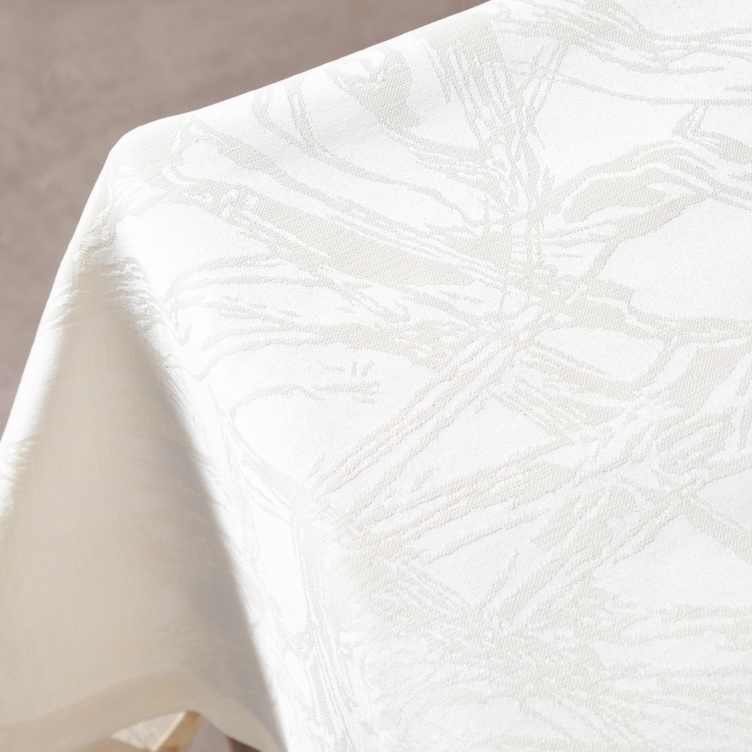 FINN DERTSİZ MASA ÖRTÜSÜ KREM 150X200