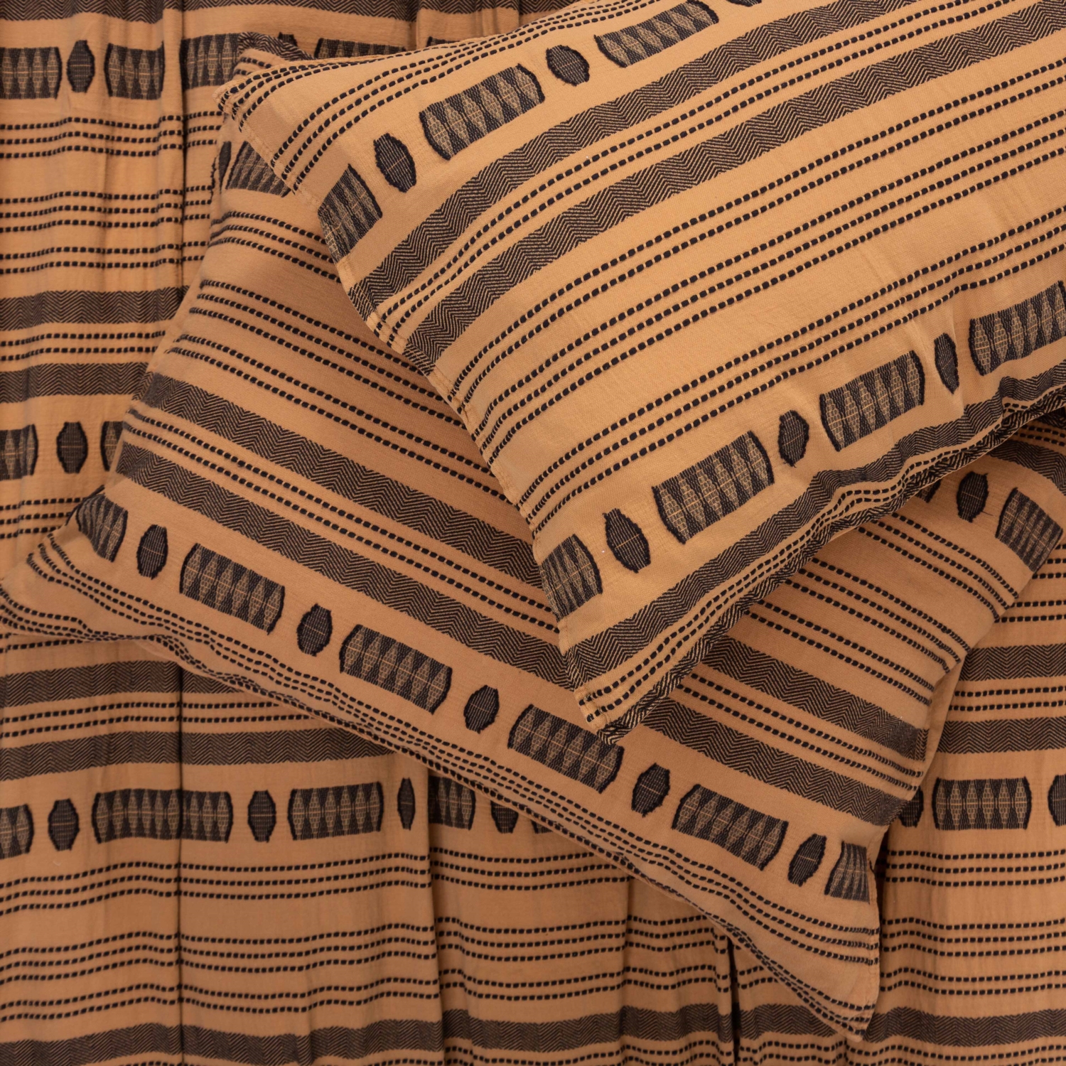 YURI YATAK ÖRTÜSÜ TAKIMI ÇİFT KİŞİLİK KİREMİT 240X260