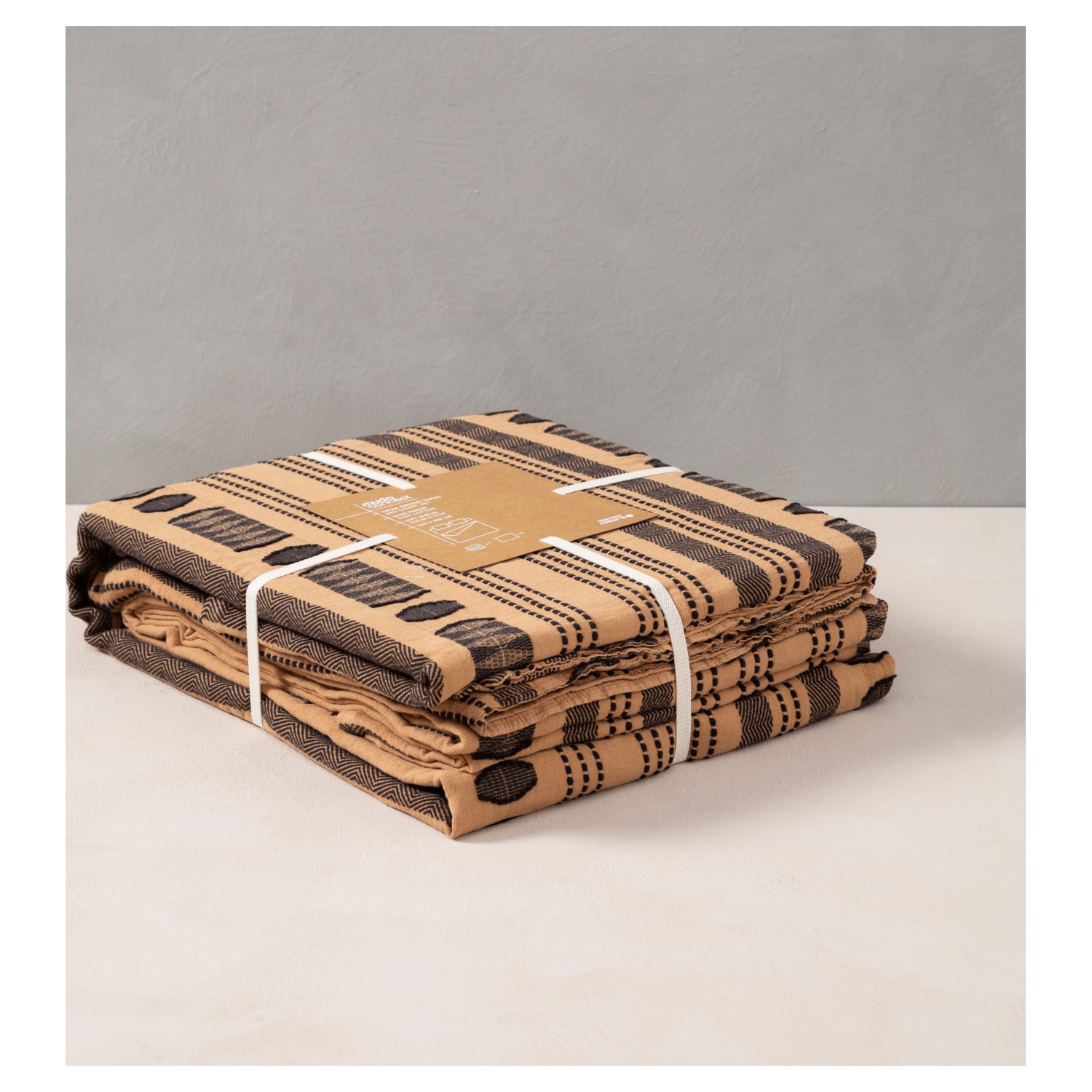 YURI YATAK ÖRTÜSÜ TAKIMI ÇİFT KİŞİLİK KİREMİT 240X260