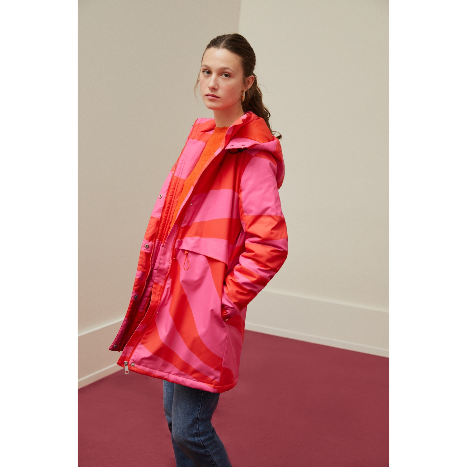 BASKILI KAPÜŞONLU MONT