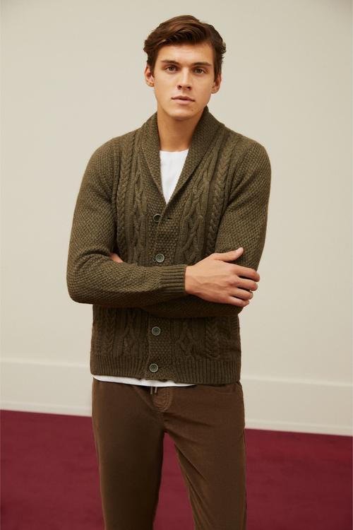  ŞAL YAKA SAÇ ÖRGÜLÜ UZUN KOLLU TRİKO HIRKA