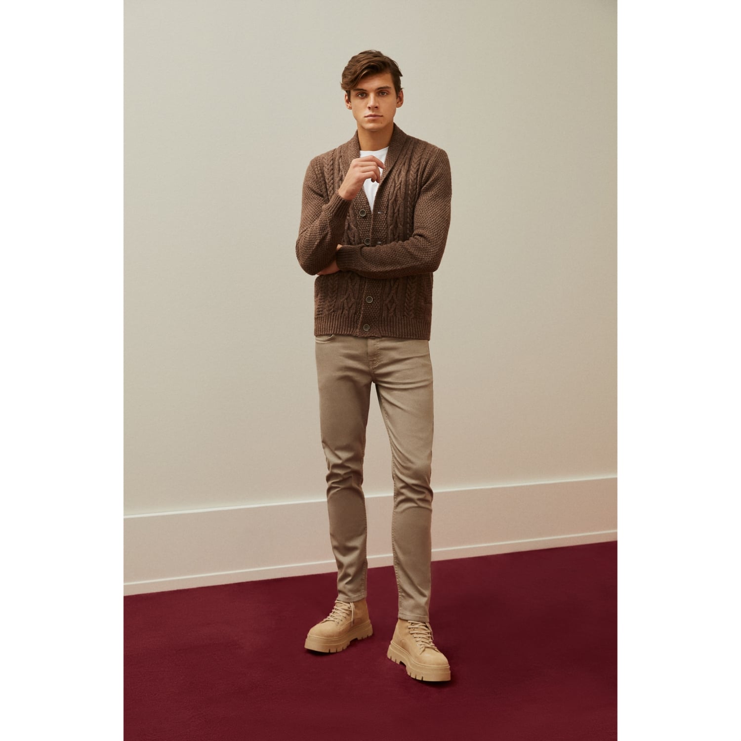 ŞAL YAKA SAÇ ÖRGÜLÜ UZUN KOLLU TRİKO HIRKA