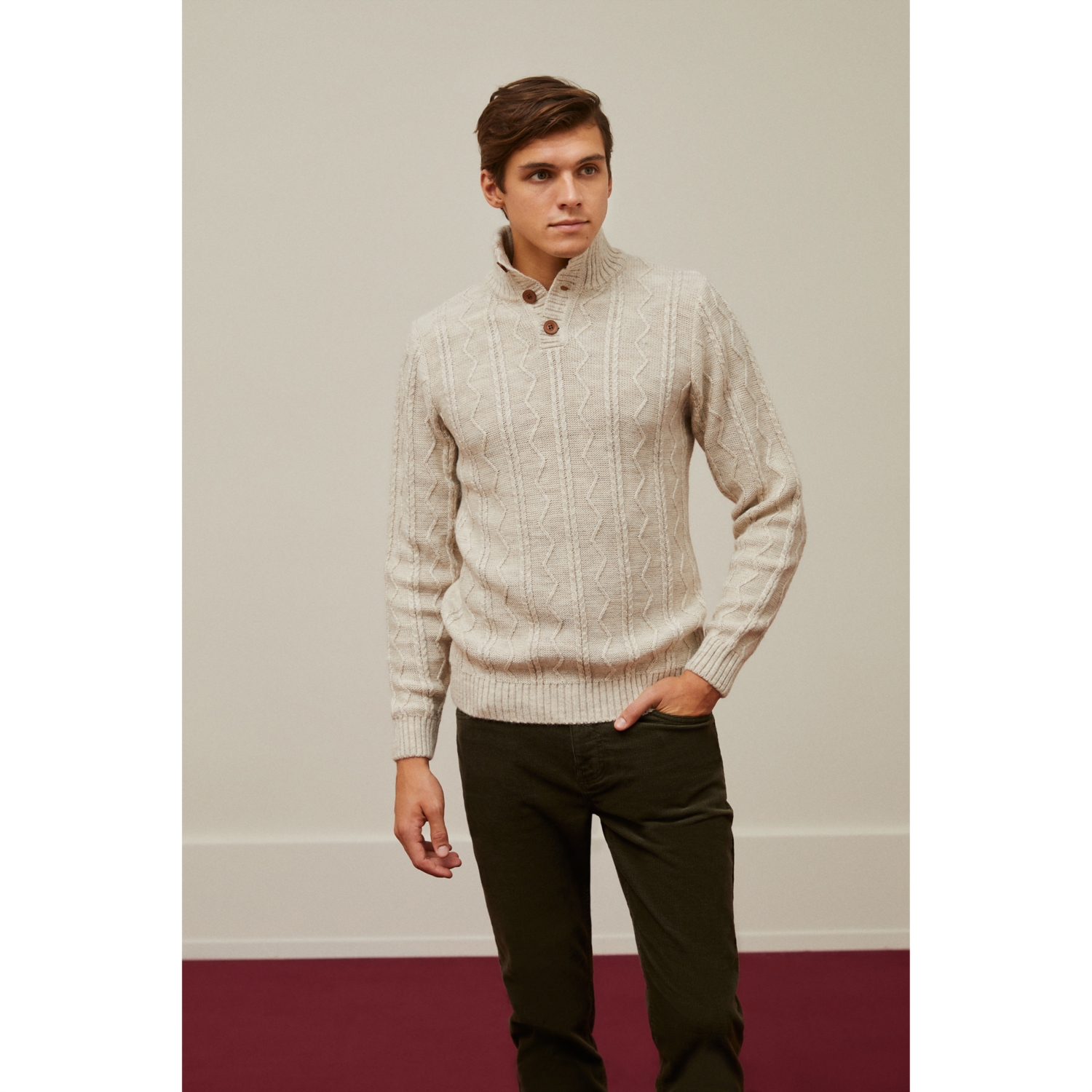 DİK YAKA SAÇ ÖRGÜLÜ TRİKO KAZAK