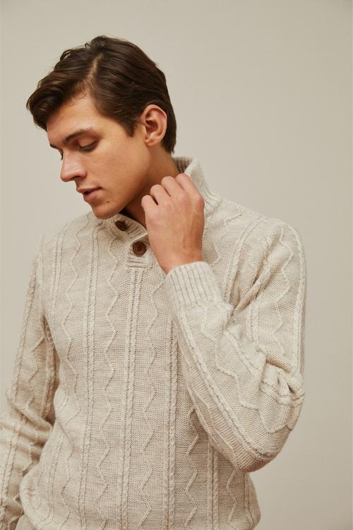  DİK YAKA SAÇ ÖRGÜLÜ TRİKO KAZAK