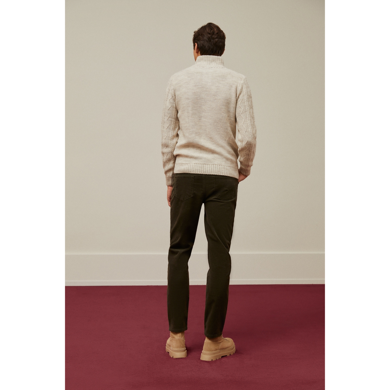 DİK YAKA SAÇ ÖRGÜLÜ TRİKO KAZAK