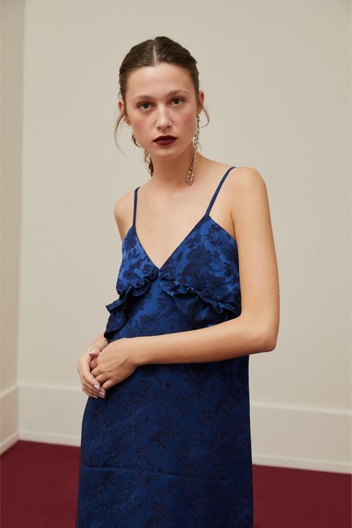  ÇİÇEK DESENLİ ASKILI PEPLUM MİDİ ELBİSE