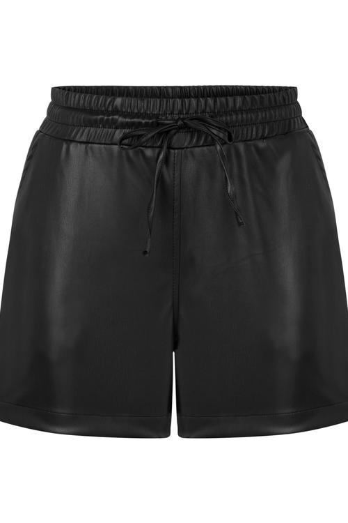  DERİ GÖRÜNÜMLÜ MİNİ ŞORT