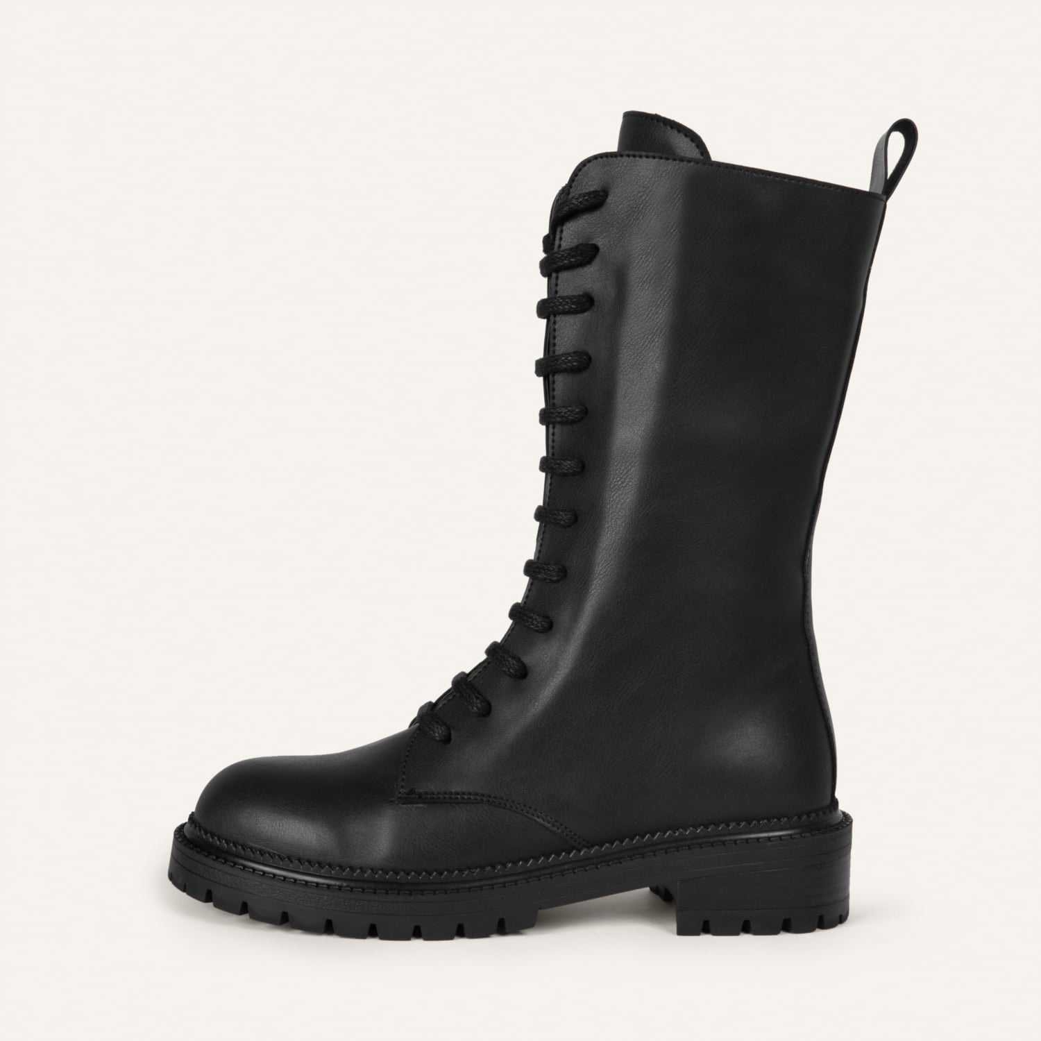 DERİ GÖRÜNÜMLÜ BAĞCIKLI BOT