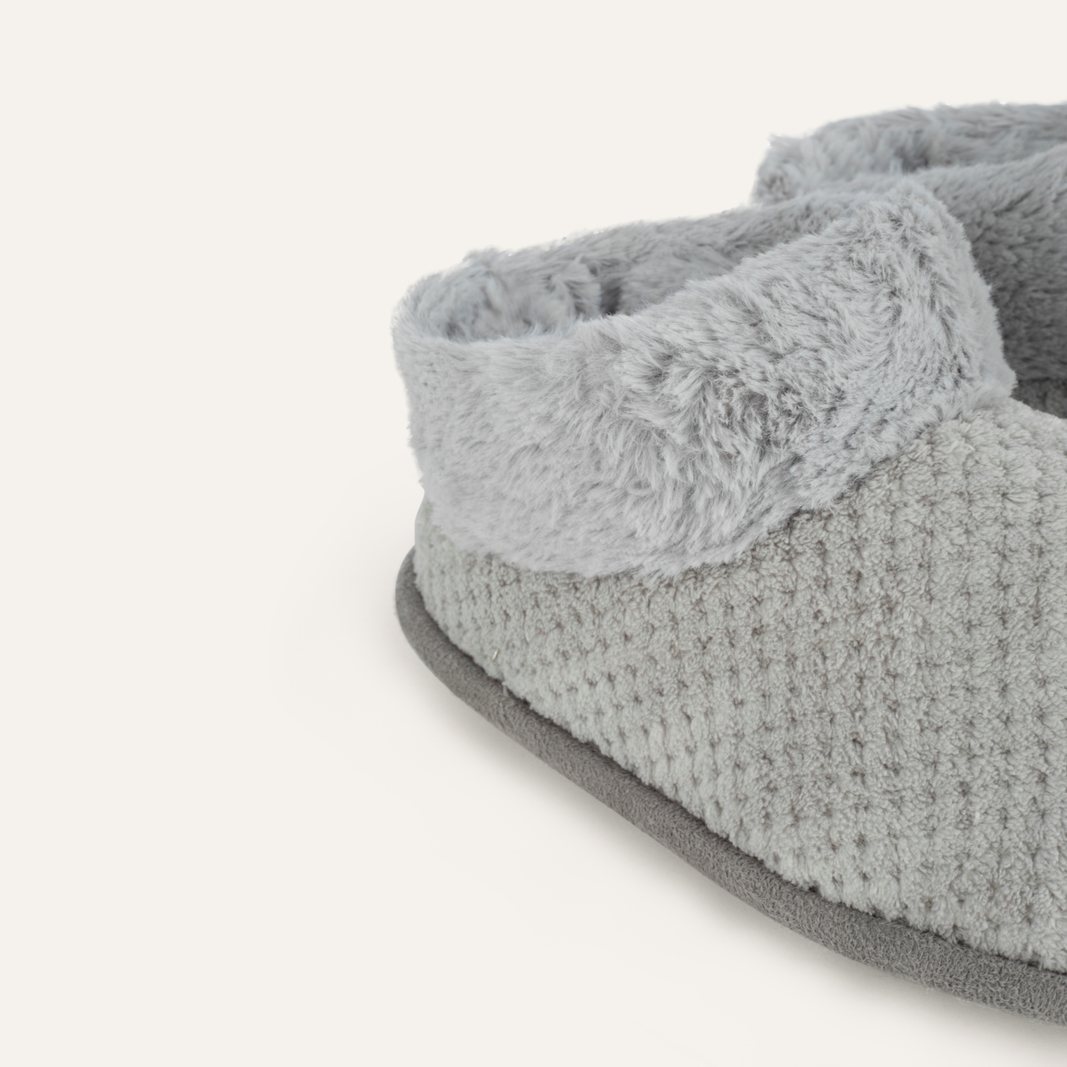 PELÜŞ EV AYAKKABISI PANDUF