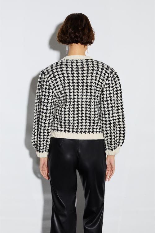  KAZAYAĞI DESENLİ TRİKO CEKET