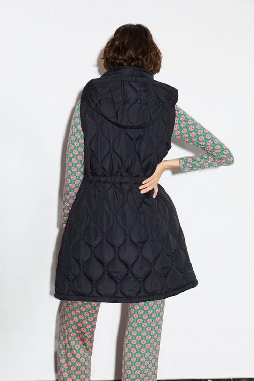  KAPİTONELİ KAPÜŞONLU YELEK