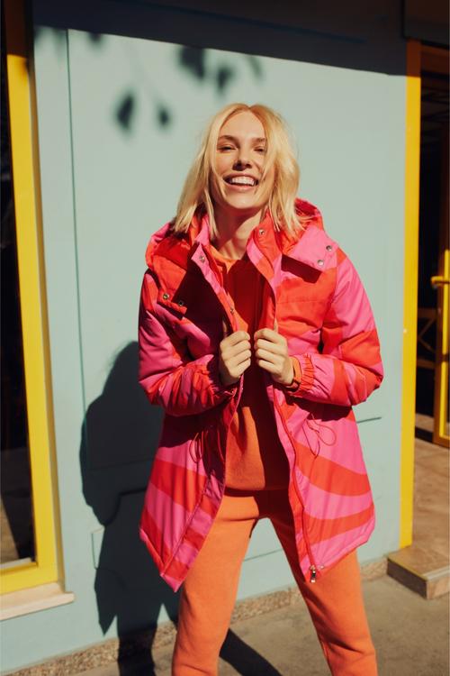  BASKILI KAPÜŞONLU MONT