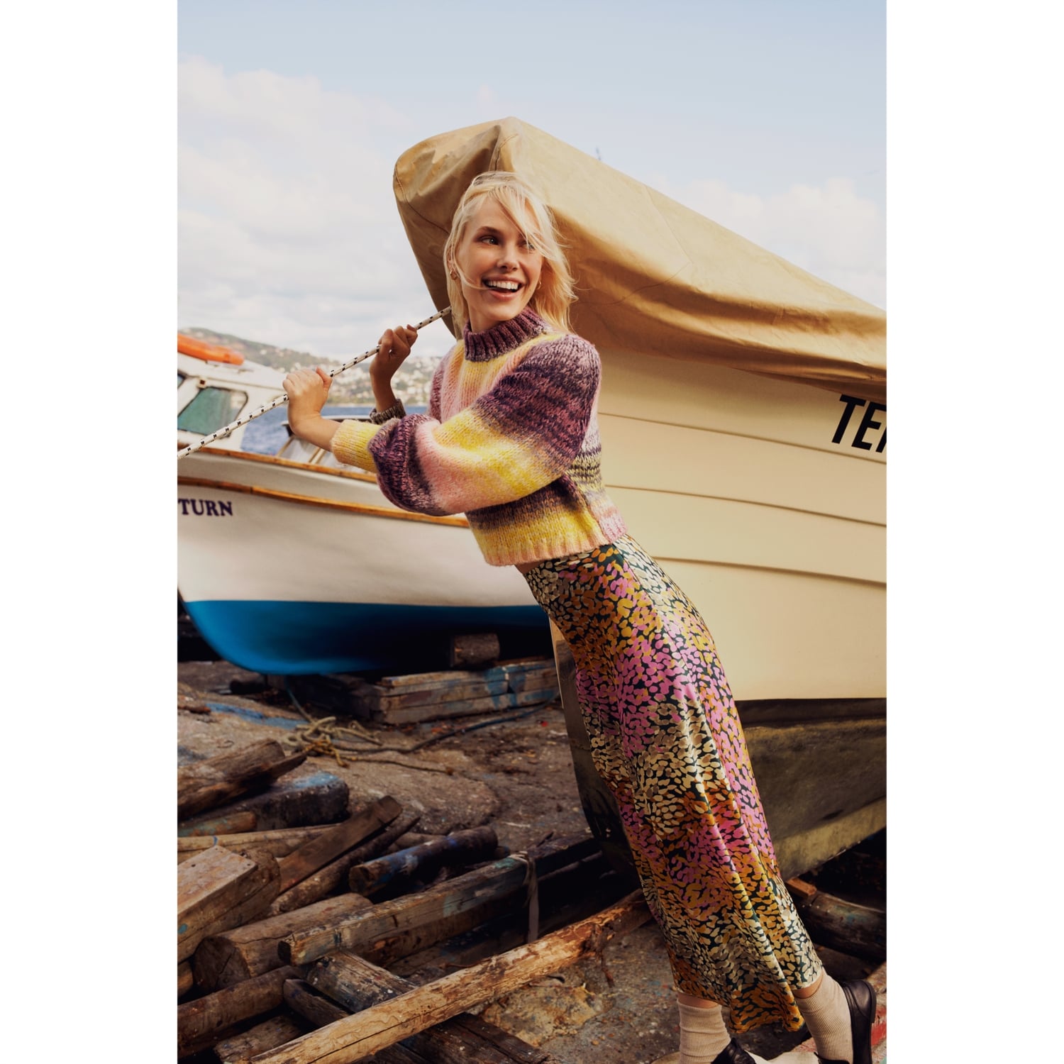 SOYUT DESENLİ A FORM MİDİ ETEK