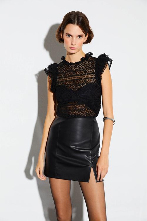  DERİ GÖRÜNÜMLÜ DAR KESİM MİNİ ETEK