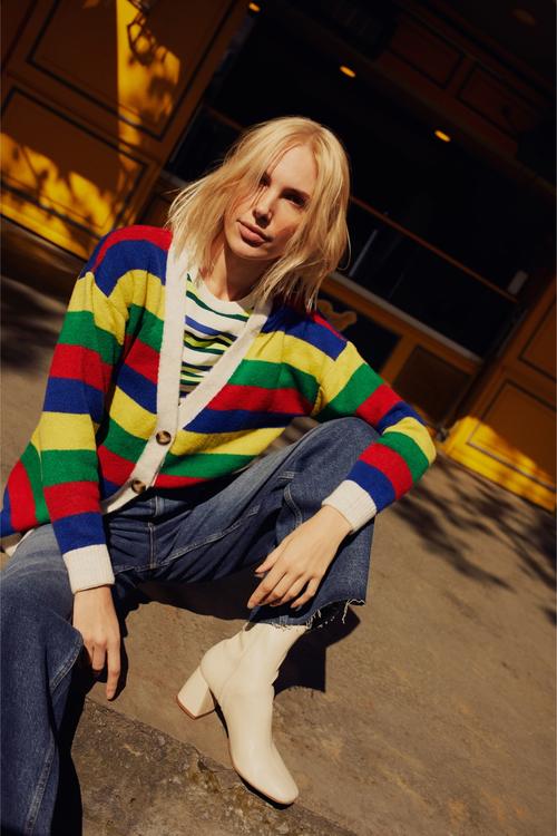  ÇİZGİLİ V YAKA TRİKO HIRKA