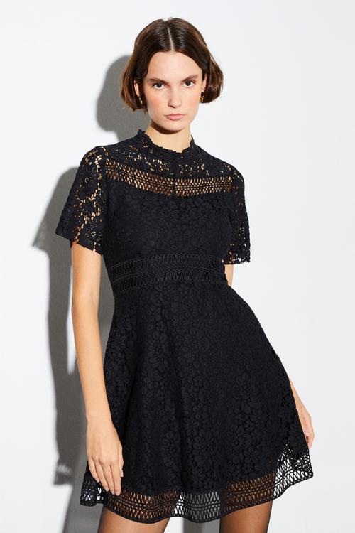  DANTELLİ KISA KOLLU MİNİ ELBİSE