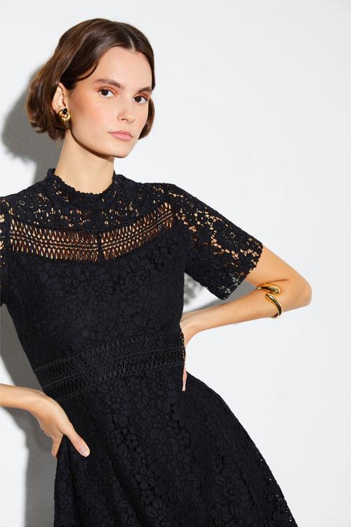  DANTELLİ KISA KOLLU MİNİ ELBİSE