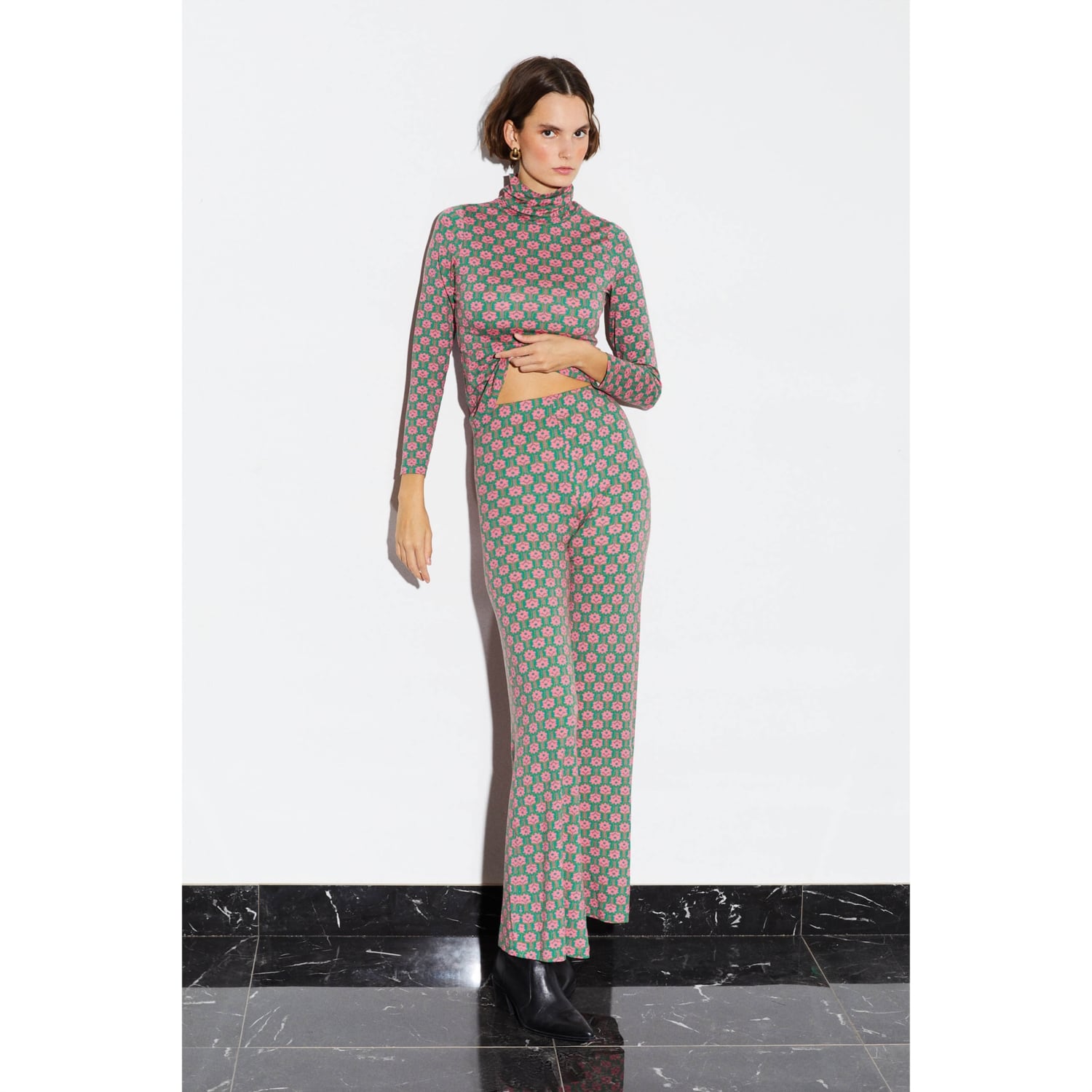 ÇİÇEK DESENLİ FLARE KESİM PANTOLON