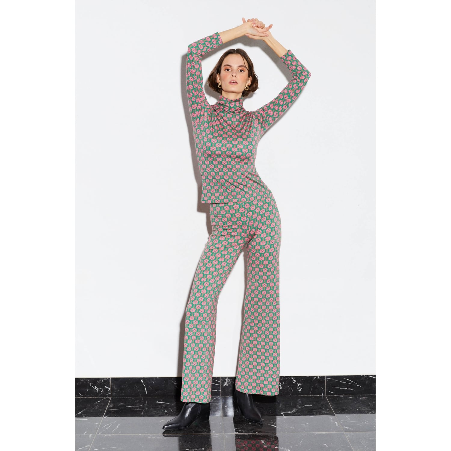 ÇİÇEK DESENLİ FLARE KESİM PANTOLON