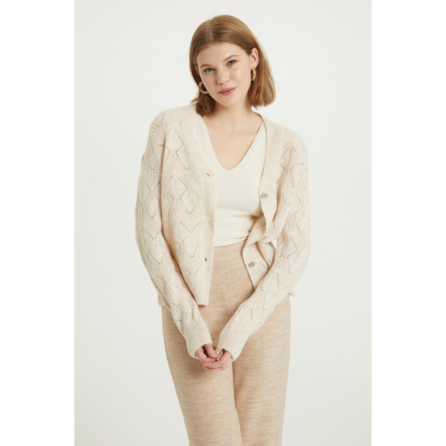 TAŞLI DÜĞME DETAYLI TRİKO HIRKA