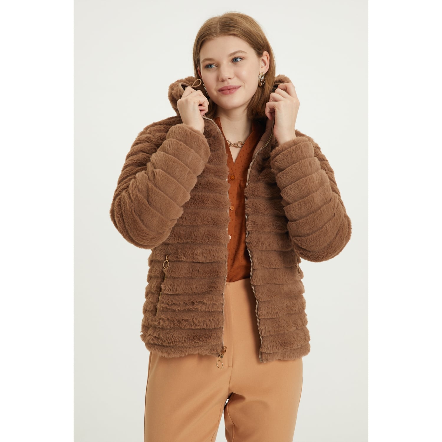 PELUŞ ÇİFT TARAFLI KAPİTONELİ MONT