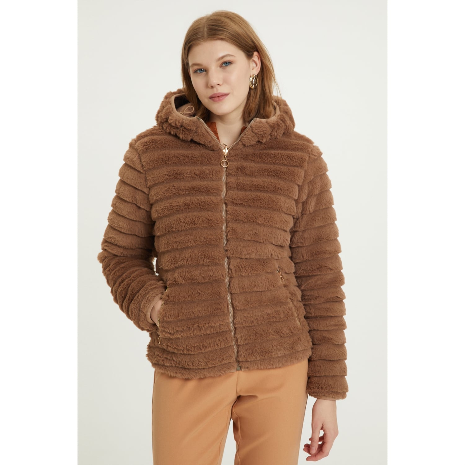 PELUŞ ÇİFT TARAFLI KAPİTONELİ MONT