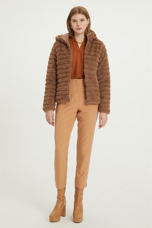  PELUŞ ÇİFT TARAFLI KAPİTONELİ MONT