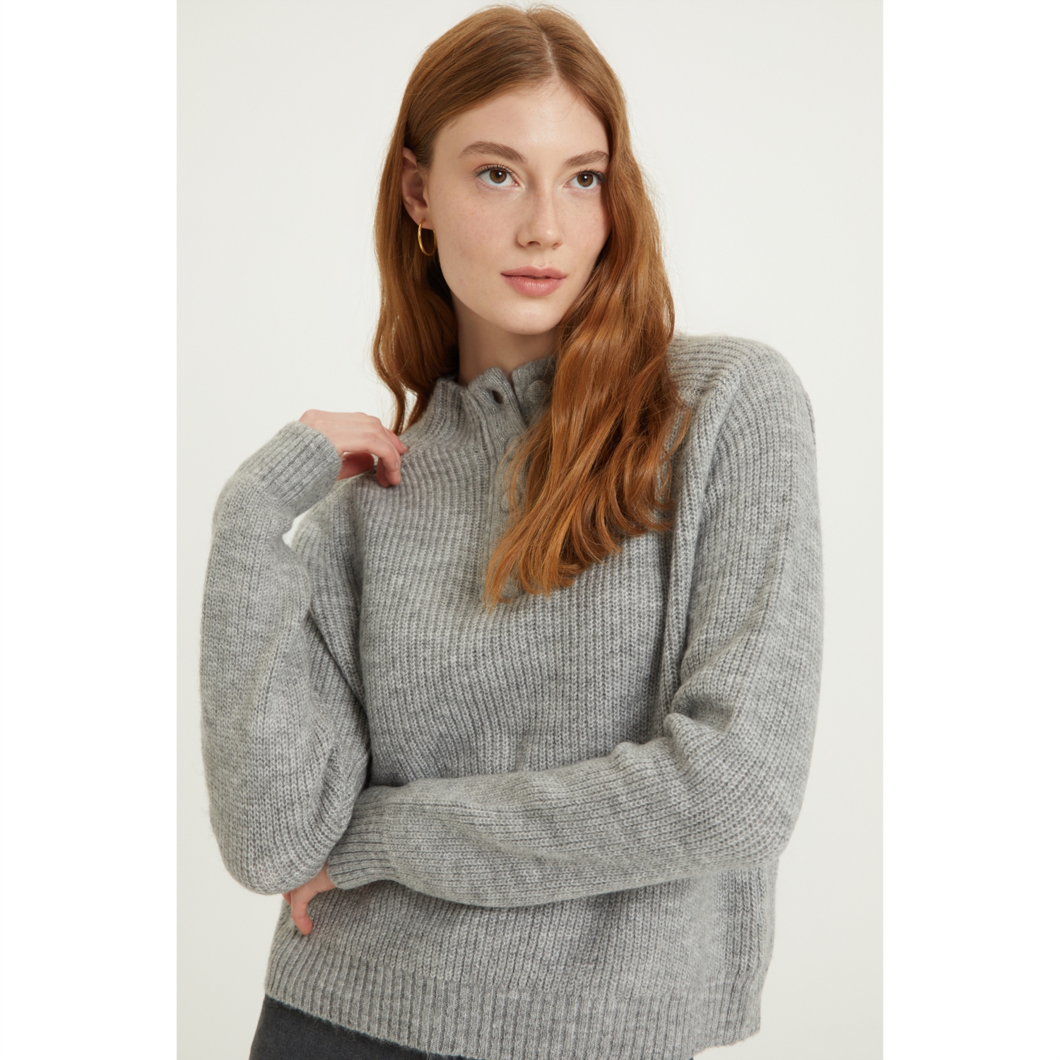 DÜĞME DETAYLI TRİKO KAZAK