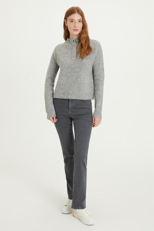  DÜĞME DETAYLI TRİKO KAZAK