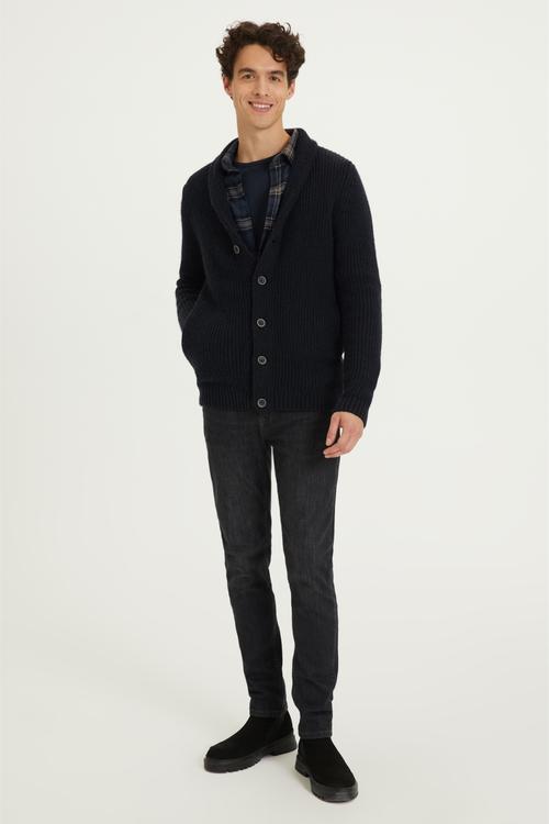  ŞAL YAKA DÜĞMELİ TRİKO HIRKA