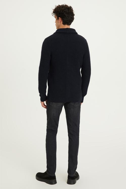  ŞAL YAKA DÜĞMELİ TRİKO HIRKA