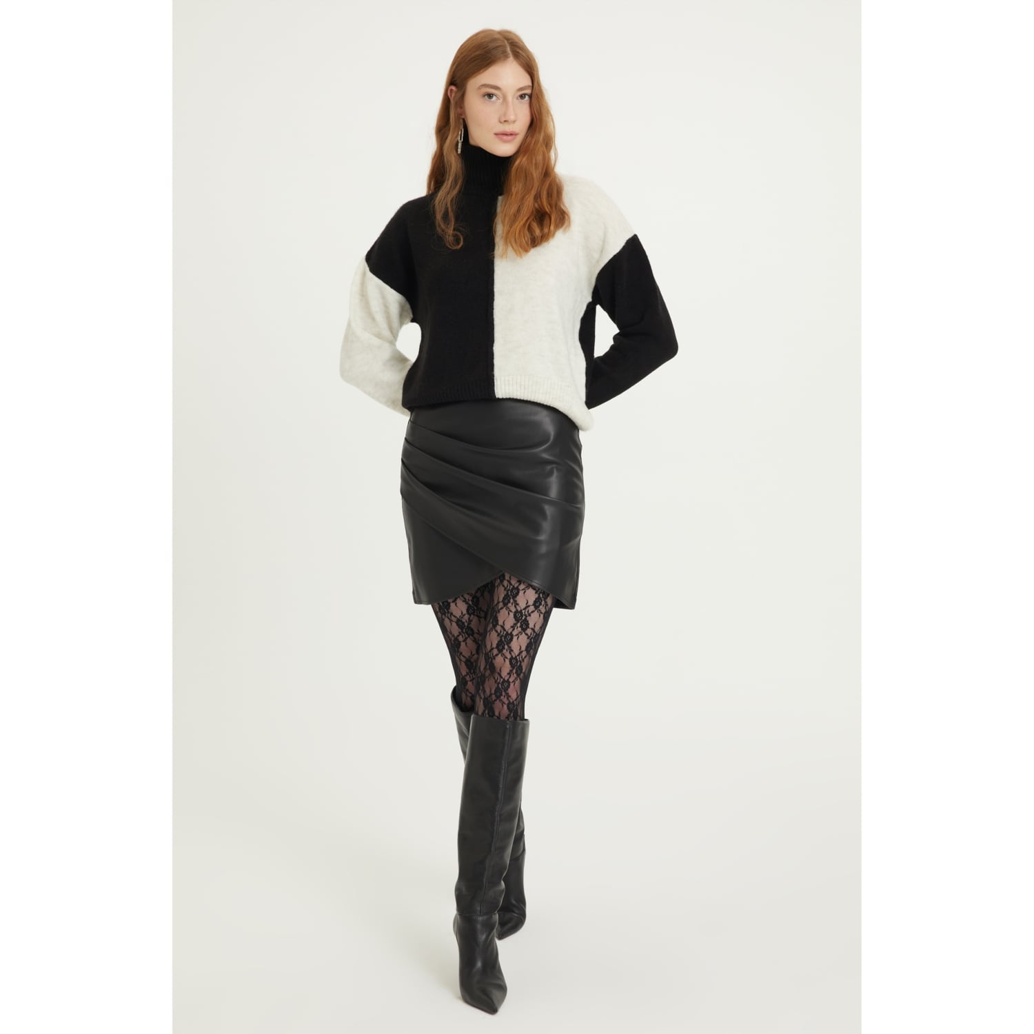 DERİ GÖRÜNÜMLÜ MİNİ ETEK