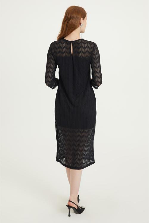  DANTELLİ DÜZ KESİM MİDİ ELBİSE