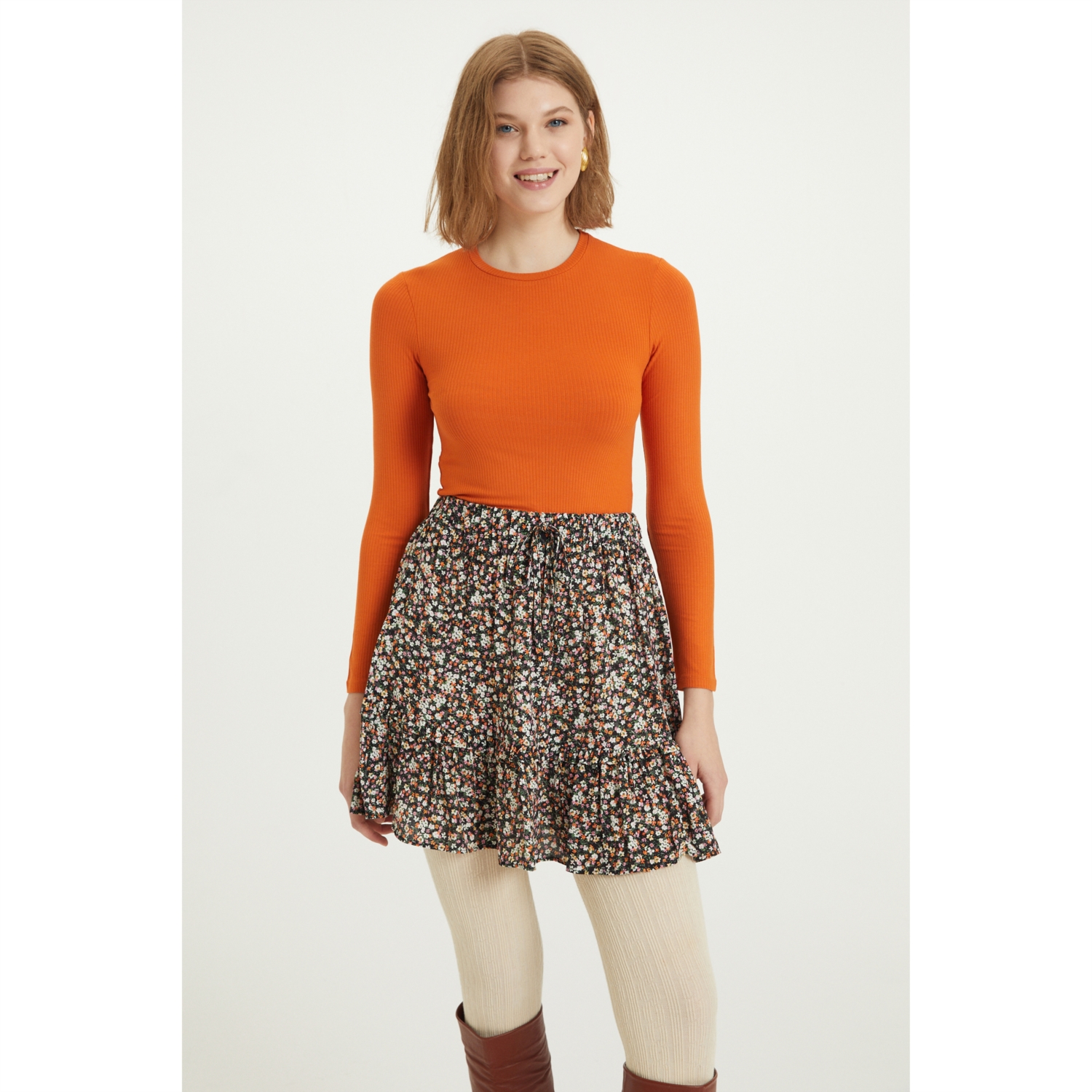 ÇİÇEK DESENLİ FIRFIRLI MİNİ ETEK