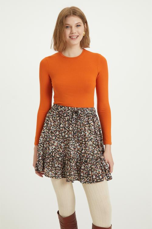  ÇİÇEK DESENLİ FIRFIRLI MİNİ ETEK