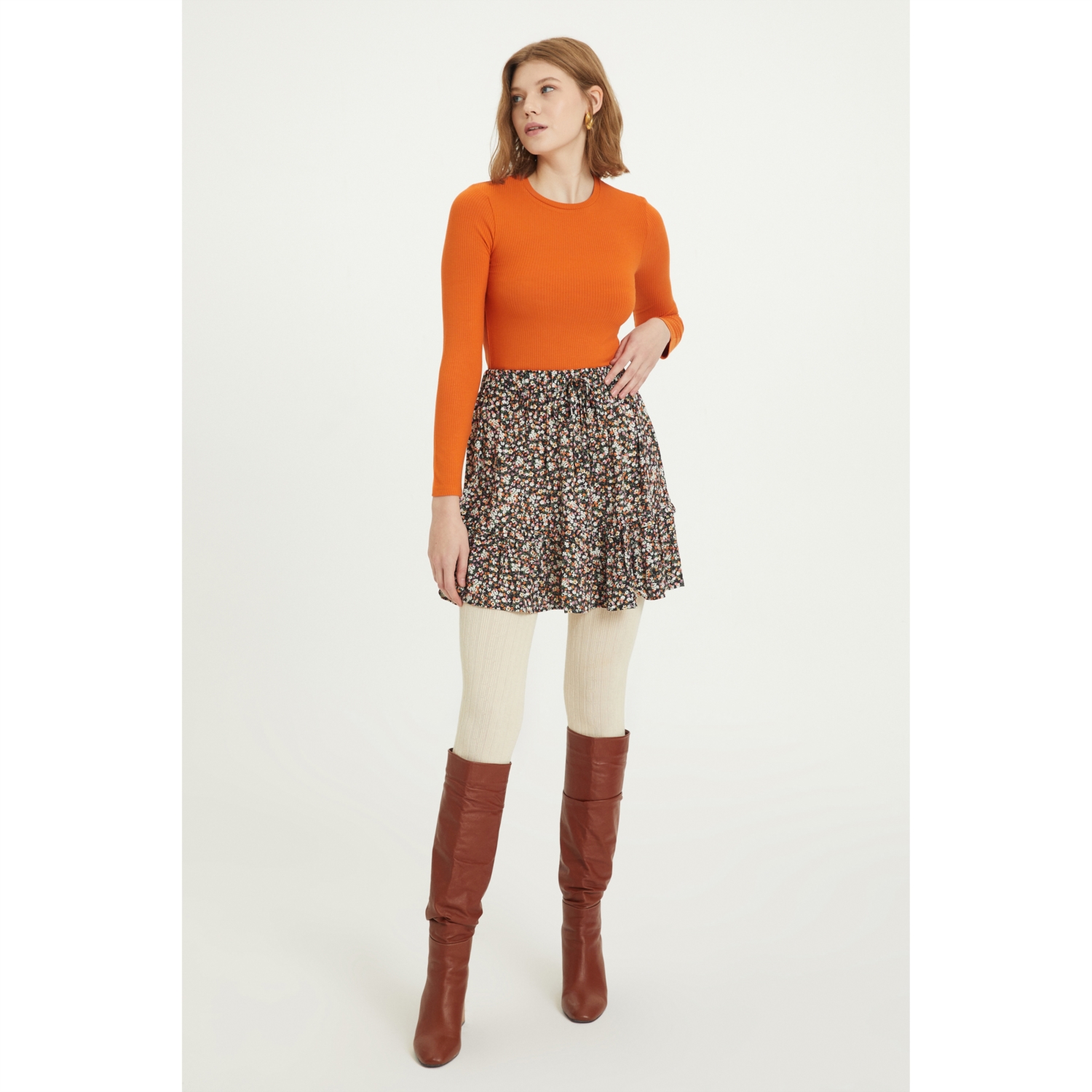 ÇİÇEK DESENLİ FIRFIRLI MİNİ ETEK