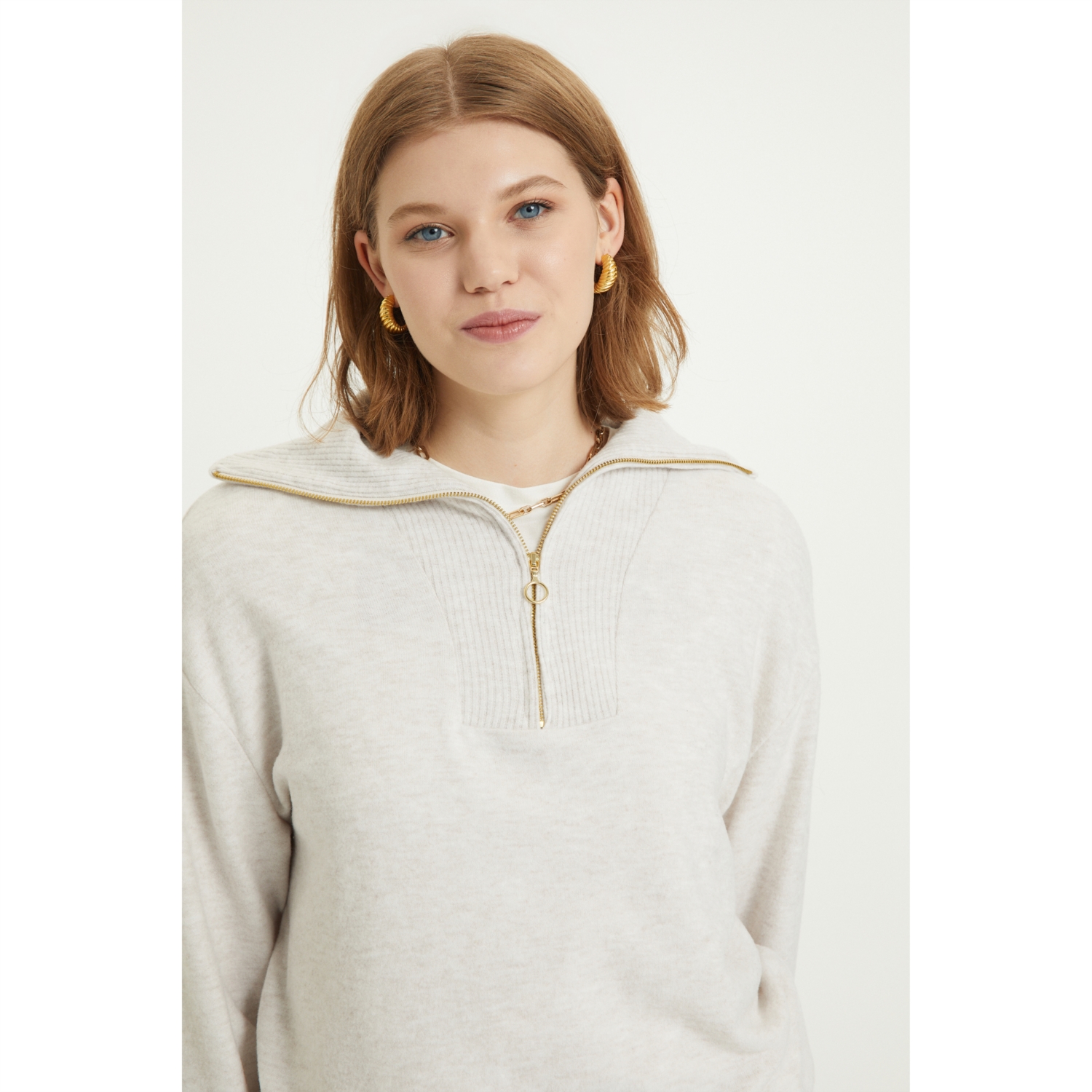 FERMUARLI V YAKA TRİKO KAZAK