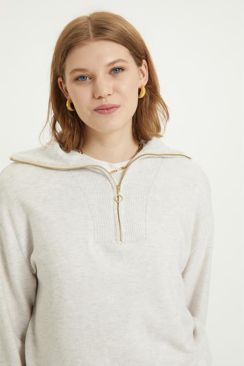  FERMUARLI V YAKA TRİKO KAZAK