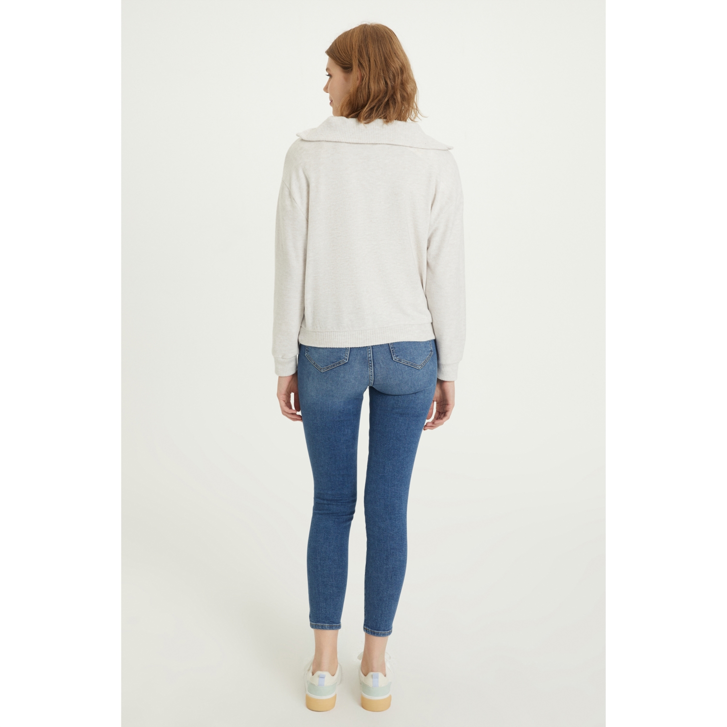 FERMUARLI V YAKA TRİKO KAZAK