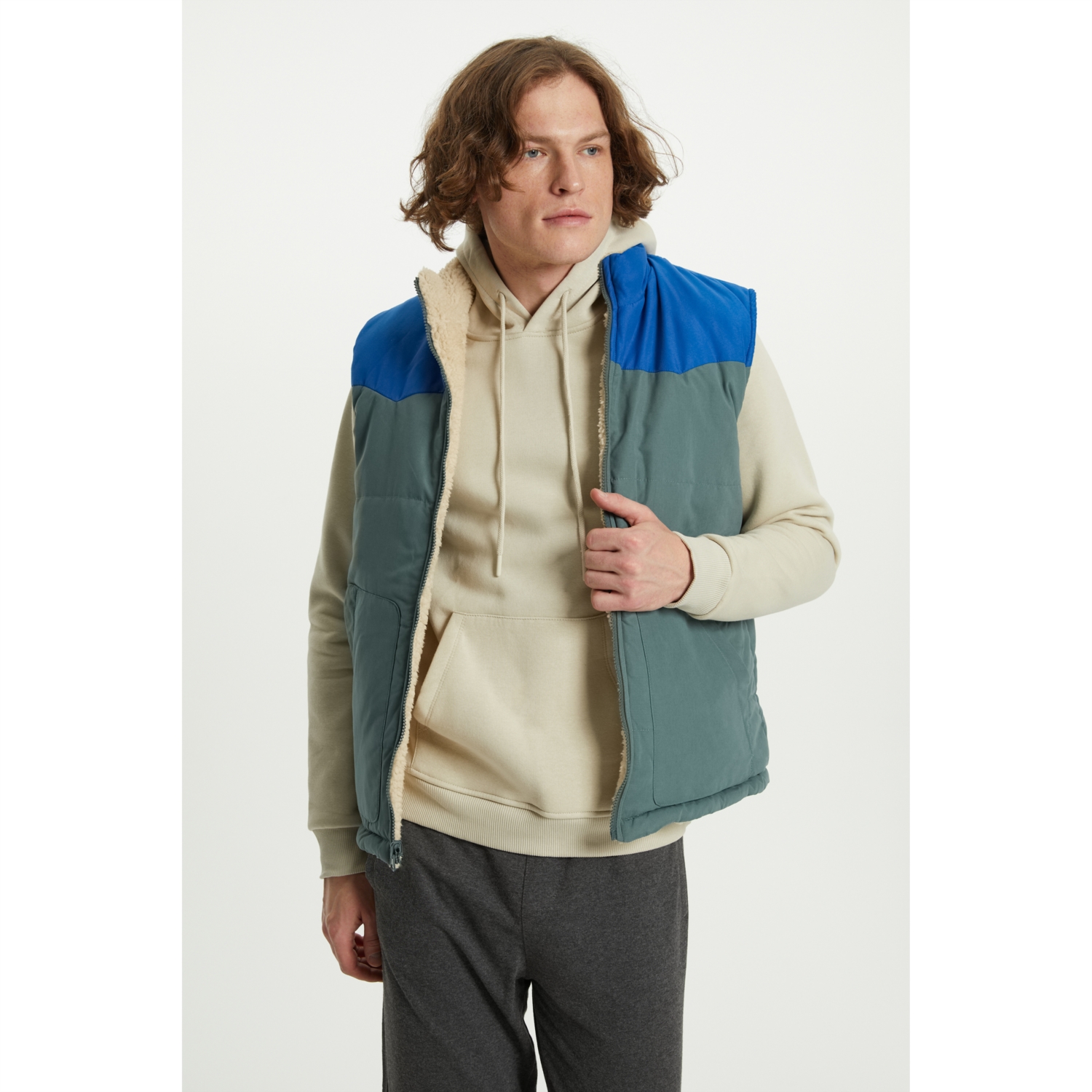 ÇİFT TARAFLI DİK YAKA YELEK