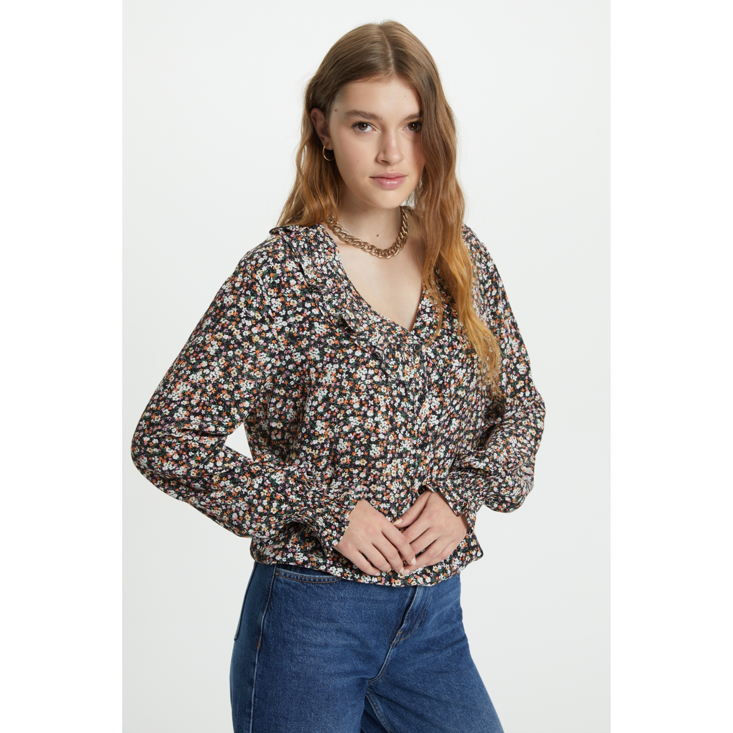 ÇİÇEK DESENLİ DÜĞMELİ BLUZ