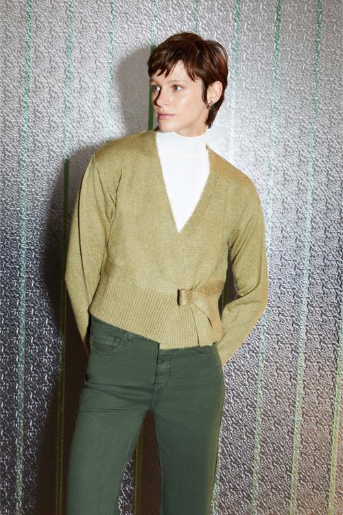  BAĞLAMA DETAYLI KRUVAZE TRİKO HIRKA