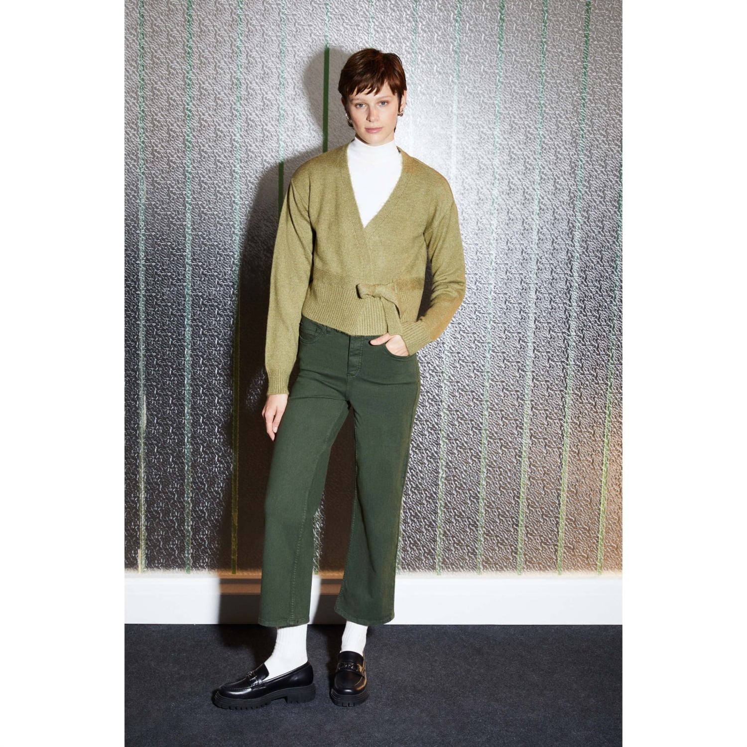 BAĞLAMA DETAYLI KRUVAZE TRİKO HIRKA