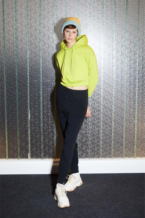  KAPÜŞONLU CROP SWEATSHIRT