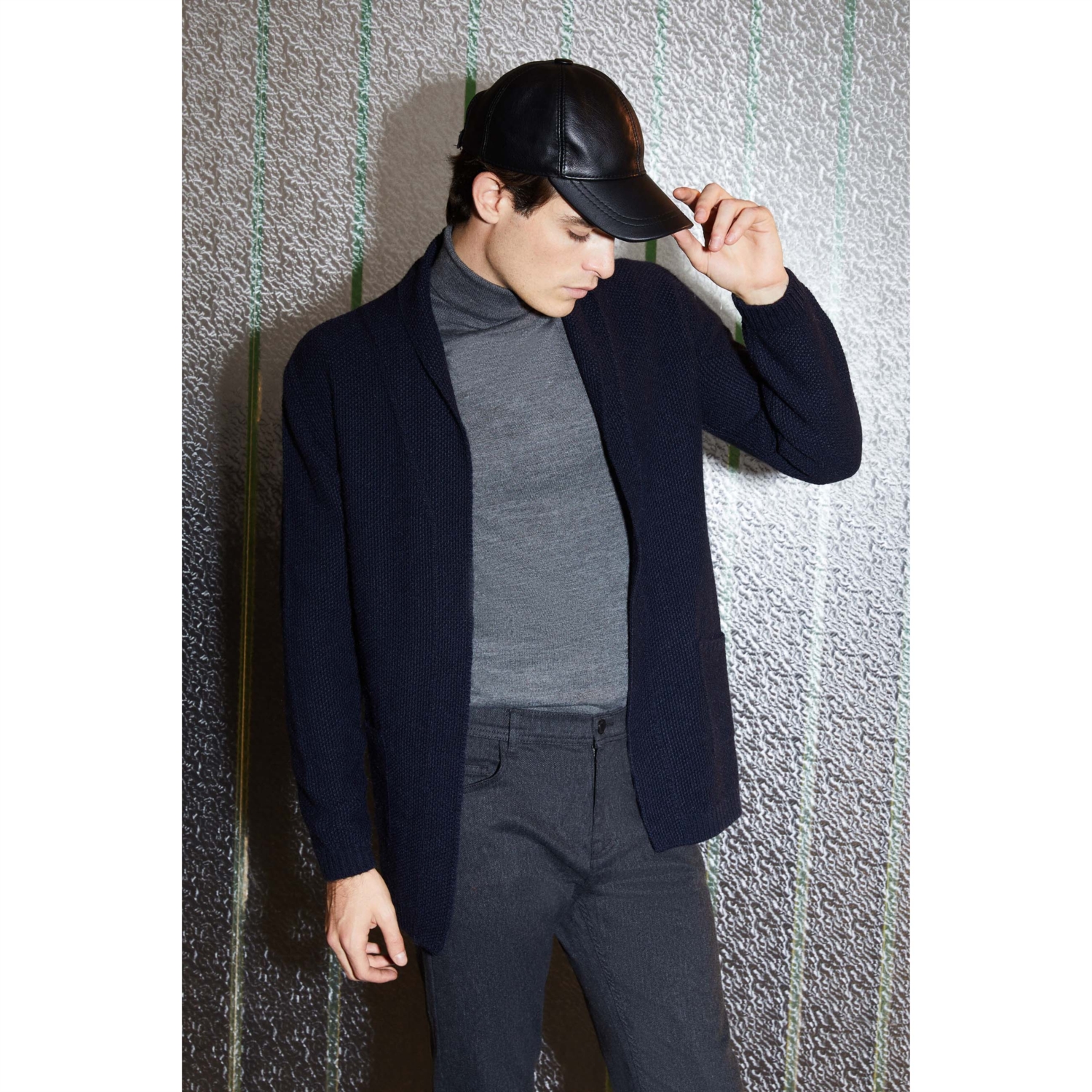 ŞAL YAKA TRİKO HIRKA