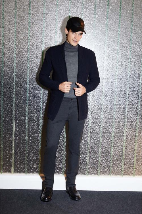  ŞAL YAKA TRİKO HIRKA