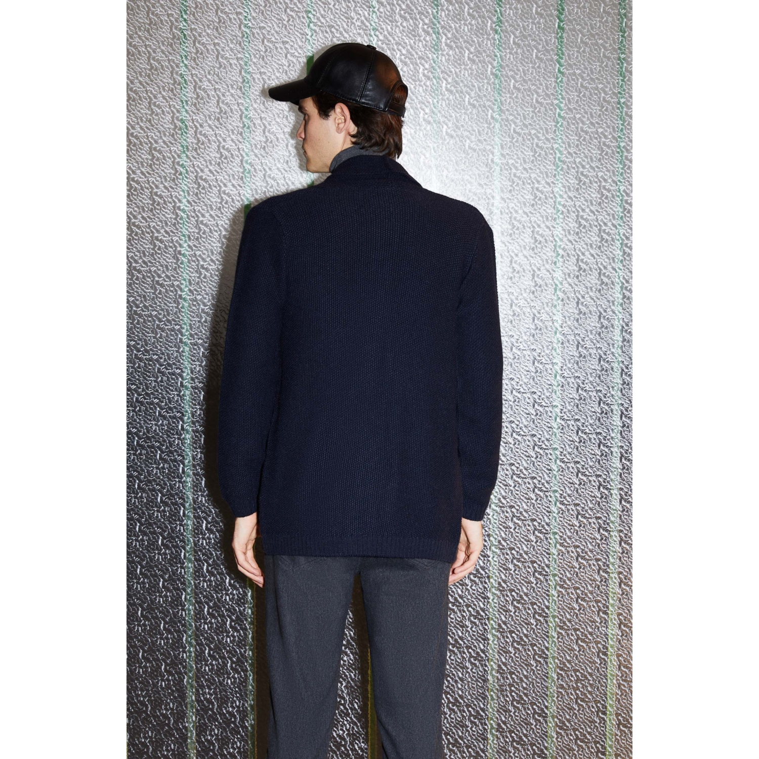 ŞAL YAKA TRİKO HIRKA